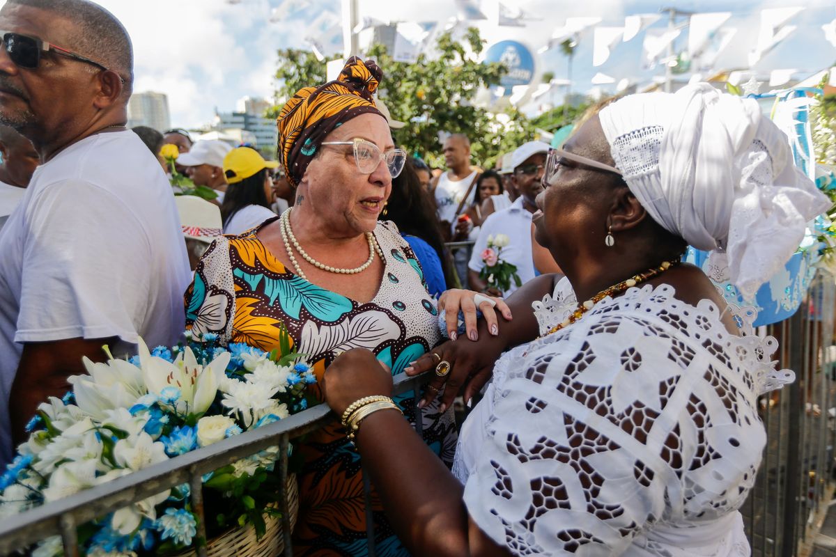 Mãe Izza (à esquerda) e Mãe Diana de Oxum (à direita)
