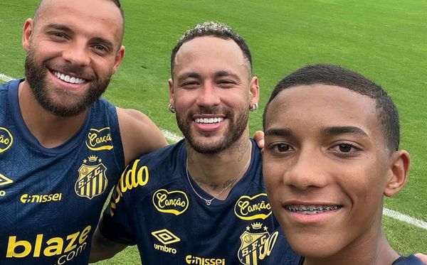 Guilherme, Neymar e Robson Jr, o Juninho