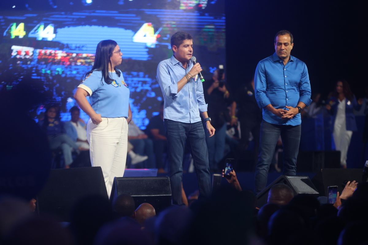 Vice-presidente nacional do União Brasil, ACM Neto, prefeito Bruno Reis e a vice Ana Paula Matos