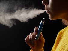 Imagem - Vape muda a composição da saliva e aumenta risco de doenças bucais, aponta pesquisa