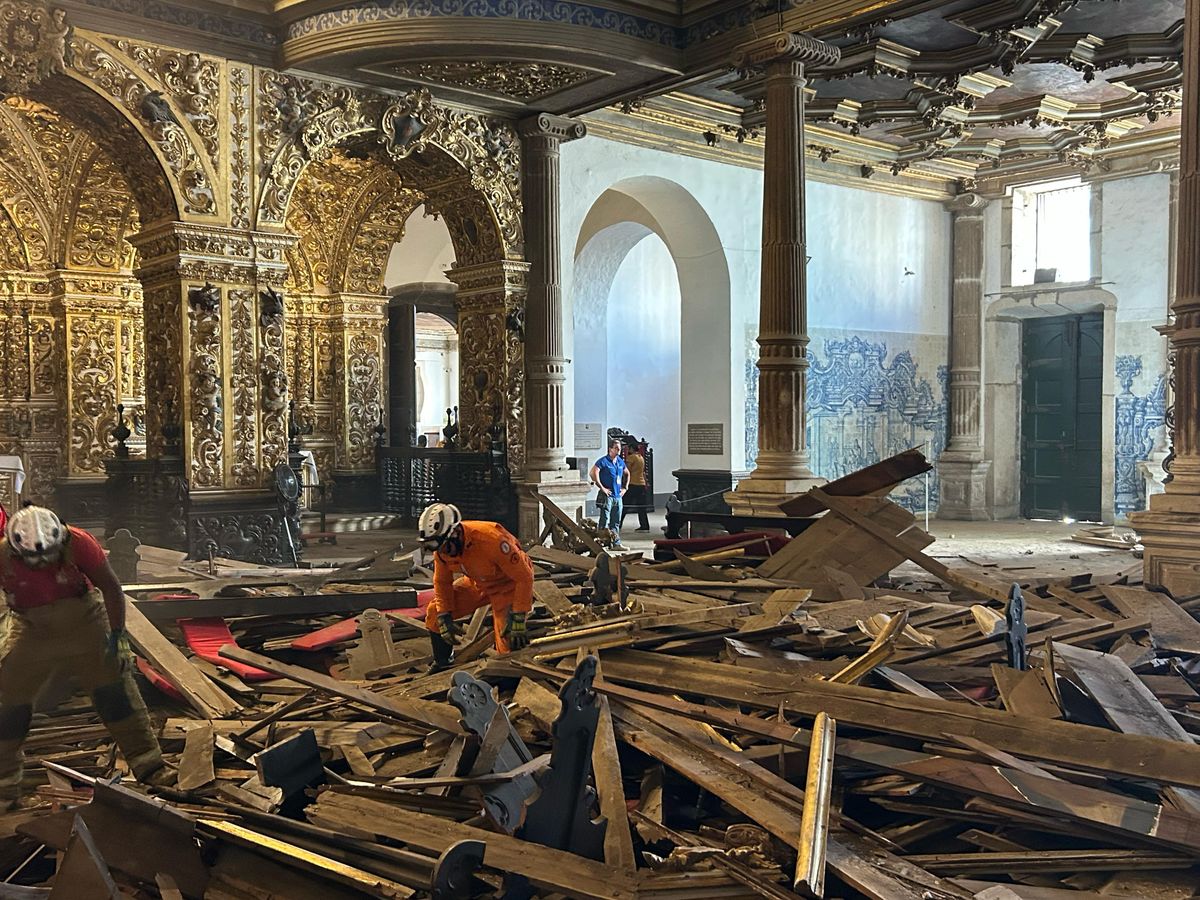 Desabamento de teto da Igreja de São Francisco de Assis