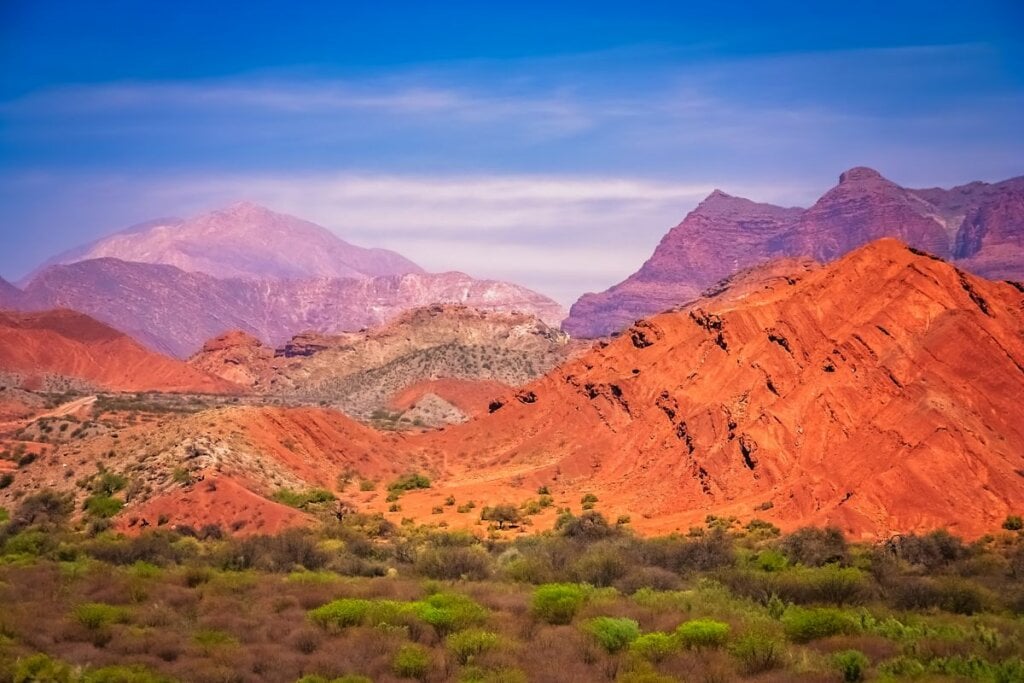 Salta é repleto de formações rochosas esculpidas pela natureza (Imagem: Pav-Pro Photography Ltd | Shutterstock) 