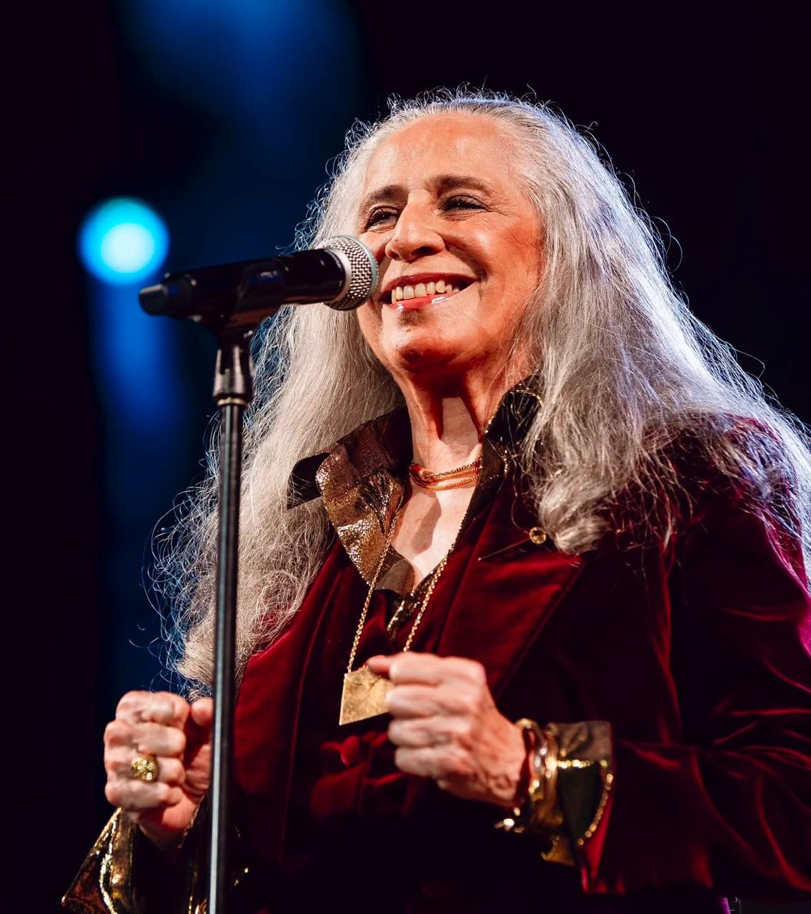 Maria Bethânia por Divulgação