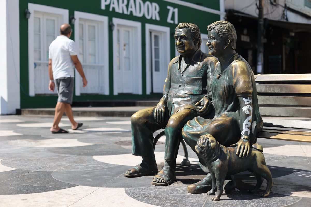 Monumento de Jorge Amado e Zélia Gattai no Rio Vermelho