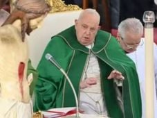 Imagem - Com bronquite, Papa Francisco tem falta de ar e não consegue terminar discurso