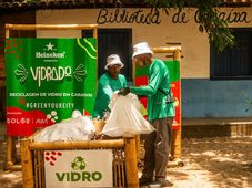 Imagem - Projeto recolhe 100 toneladas de vidro em Caraíva, no Sul do estado