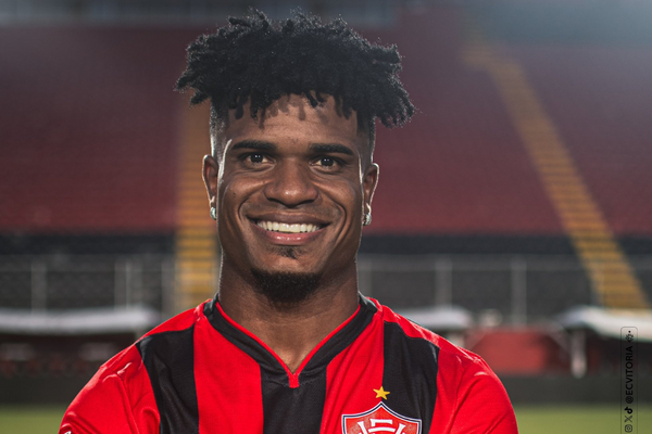 Jamerson é o novo lateral do Vitória