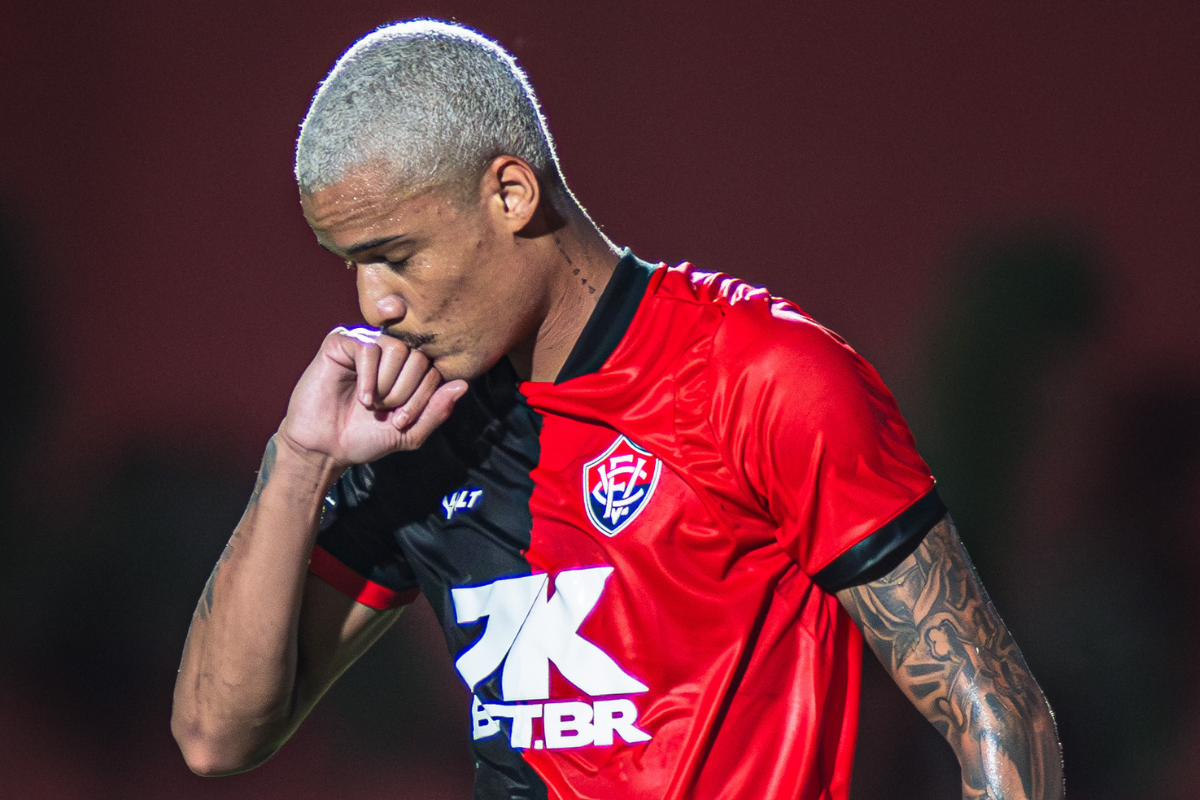 Janderson foi contratado junto ao Botafogo por R$ 5 milhões em 2024  por Victor Ferreira/EC Vitória