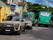 Imagem - Ônibus é atingido por disparo durante confronto policial no Cabula