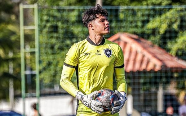 Bruninho Samúdio é goleiro nas categorias de base do Botafogo