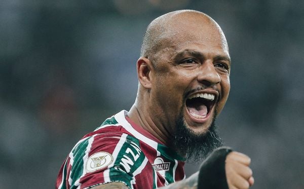 Felipe Melo em ação pelo Fluminense