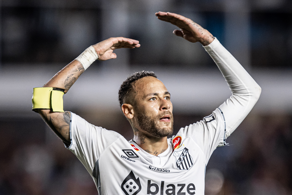 Neymar durante reestreia pelo Santos