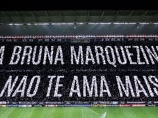 Imagem - Torcida do Corinthians brinca com mosaico usando Bruna Marquezine para desestabilizar Neymar