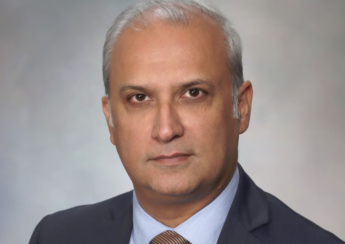 Abubakr Bajwa, pneumologista da May Clinic