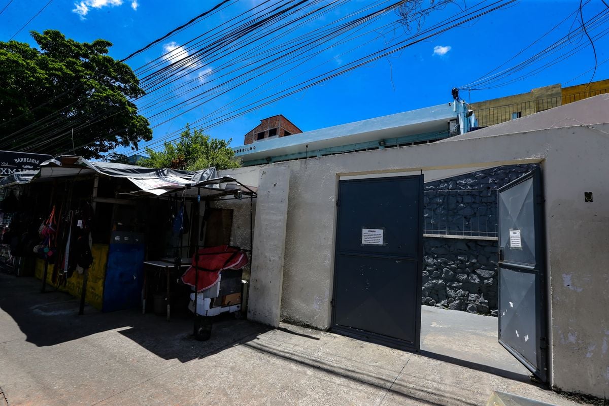 Colégio municipal arrombado no bairro de São Cristóvão