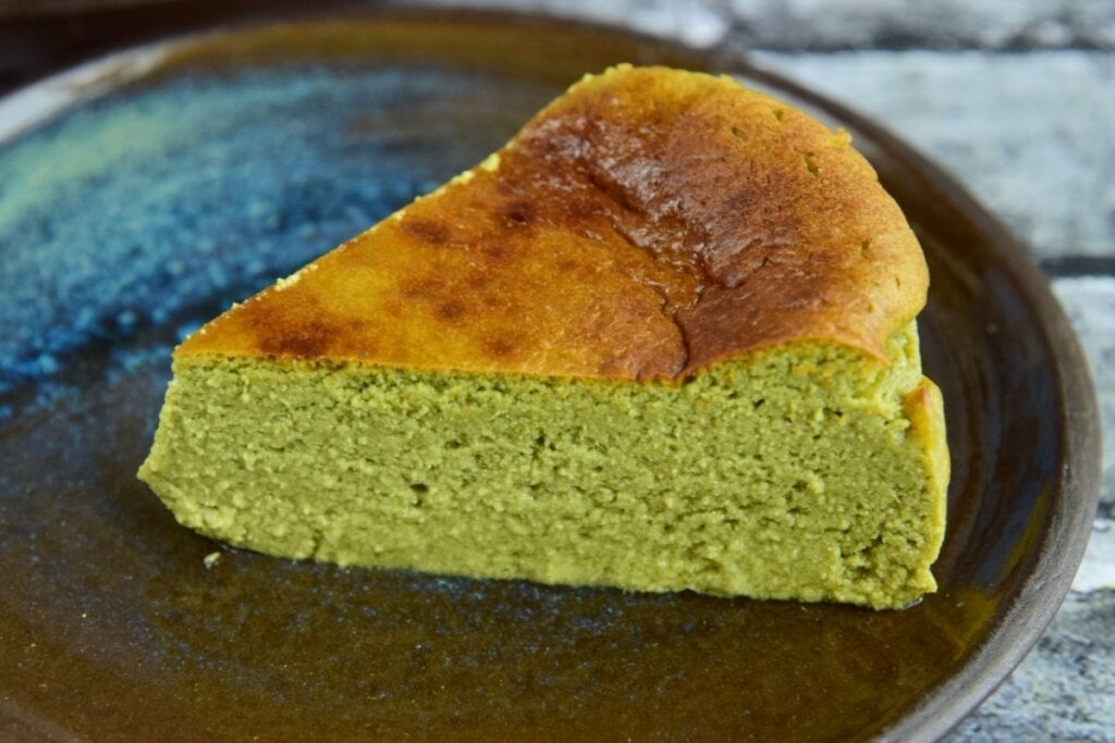 Bolo de ora-pro-nóbis (Imagem: Amallia Eka | Shutterstock) 