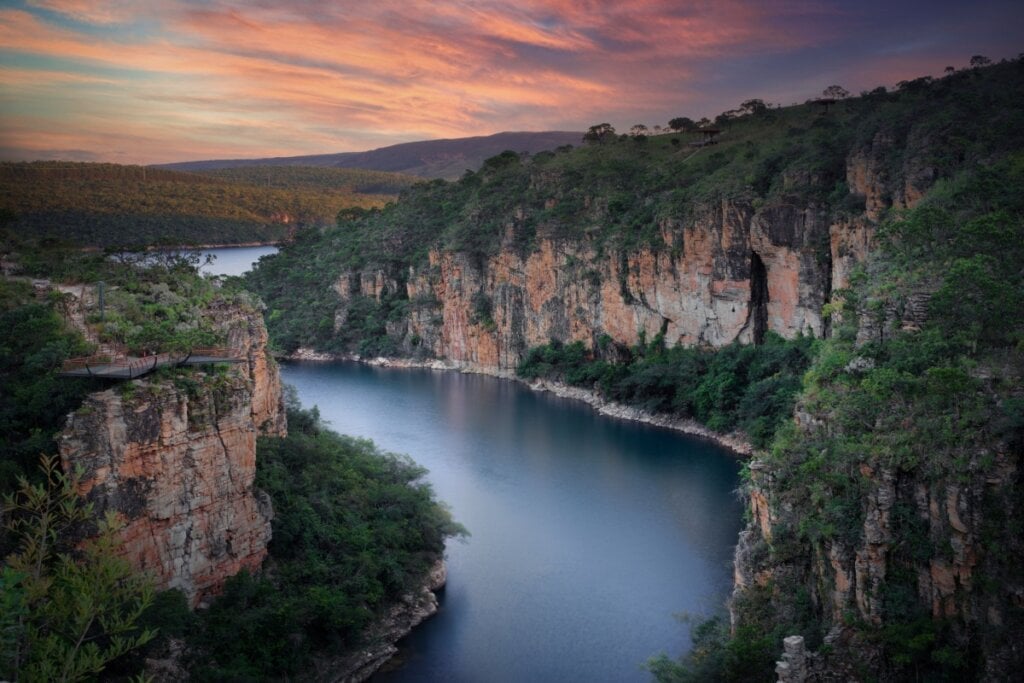 O Parque Mirante dos Cânions é o cartão-postal de Capitólio (Imagem: Luis Boucault | Shutterstock) 