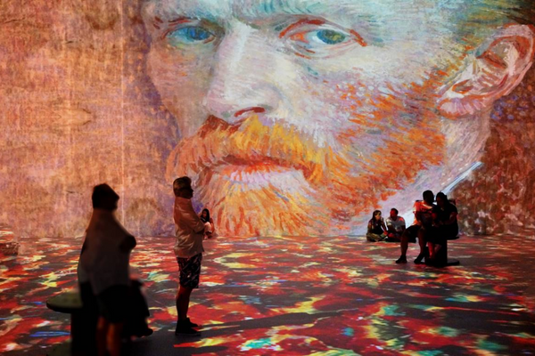 Shopping Barra recebe aclamada exposição imersiva Van Gogh & Impressionistas