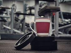 Imagem - Cafeína no pré-treino ajuda mesmo? Conheça os benefícios e como tomar