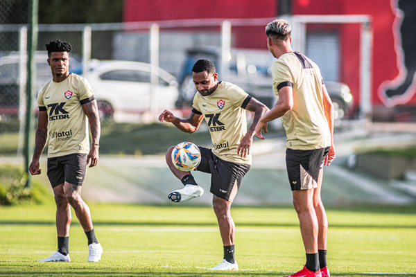 Vitória se prepara para enfrentar o Jequié, no Barradão