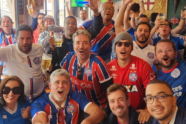 Torcida tricolor em La Paz