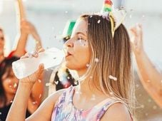 Imagem - Como lidar com o calor extremo no Carnaval? Confira 5 dicas para ter energia e saúde durante a folia