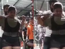 Imagem - Atleta de levantamento de peso morre aos 17 anos após ser esmagada com barra de 270 kg