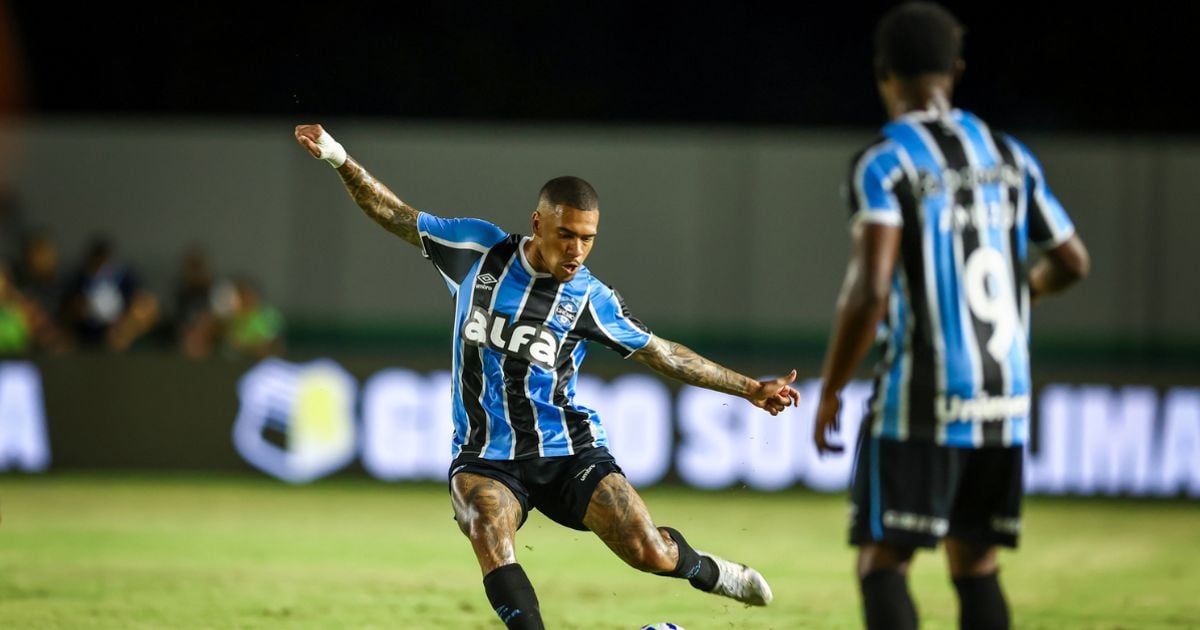 Imagem - Vitória vai lucrar com venda de lateral do Grêmio para o futebol mexicano; entenda