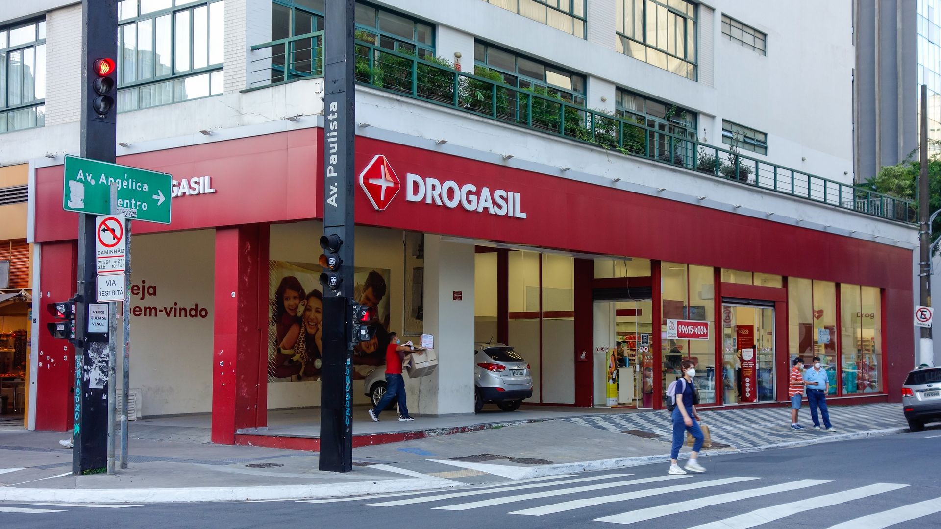 Imagem - Raia e Drogasil têm 3 mil vagas com salários de até R$ 5.500; saiba onde e como se candidatar