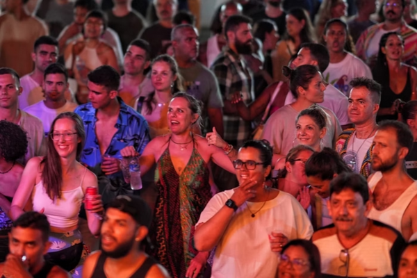 Princesa é vista em show de Salvador