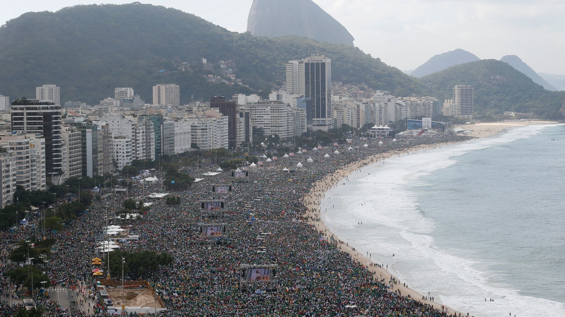 Imagem - Nem Madonna, nem Stones: maior público de Copacabana é do papa Francisco