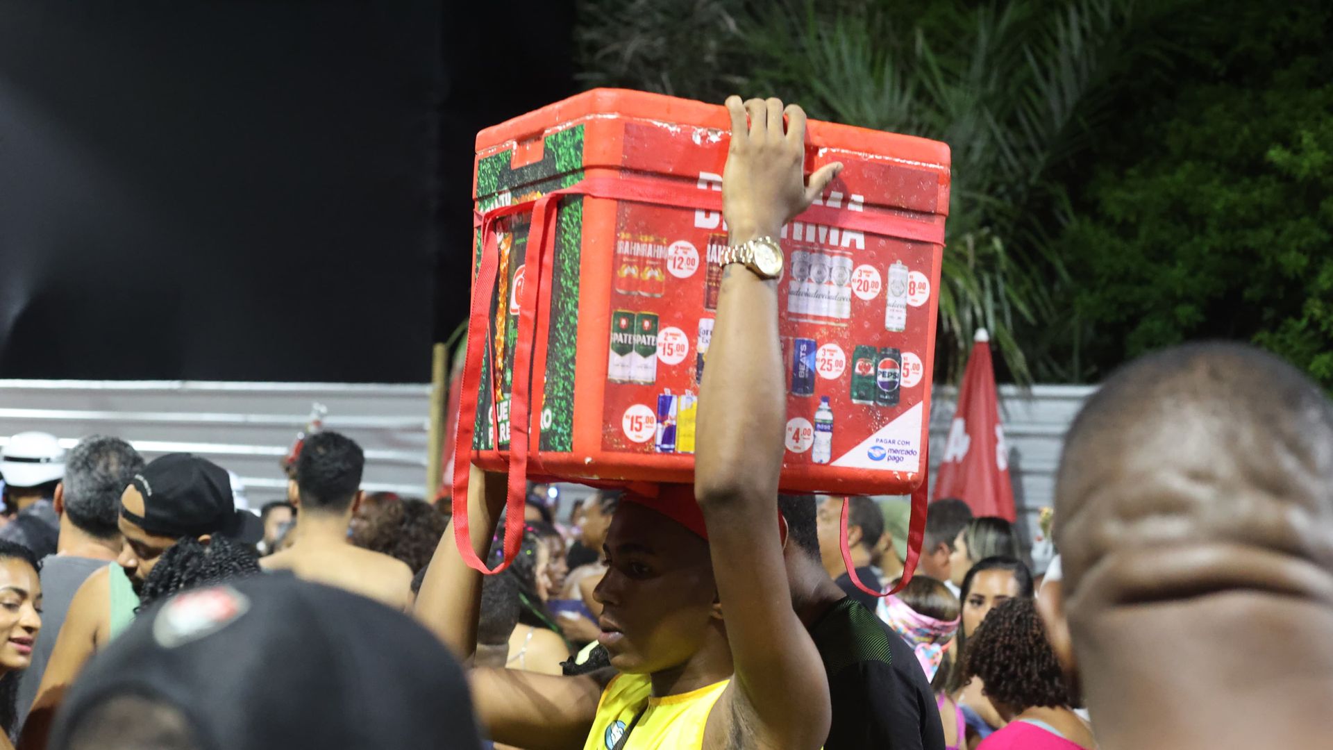 Imagem - Latinha de cerveja de até R$ 10: confira preços de bebidas no Carnaval de Salvador