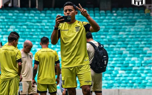 Elenco do The Strongest treinou na Fonte Nova antes de jogo contra o Bahia 