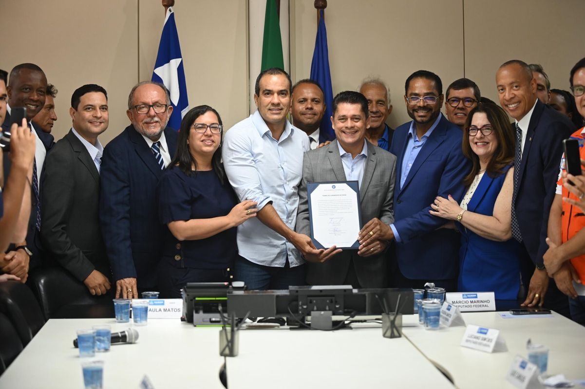 Novos secretários tomam posse no Palácio Thomé de Souza