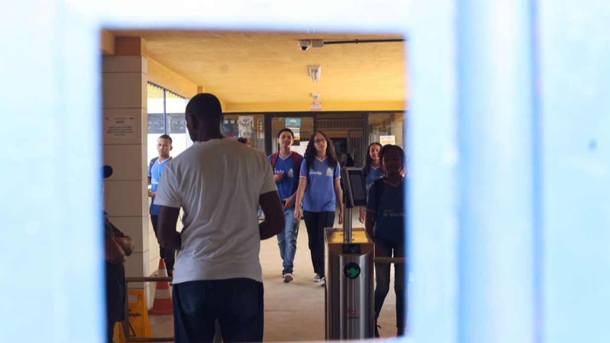 Imagem - Colégios na mira: facções vigiam ronda escolar e instituem tribunal para alunos em Salvador