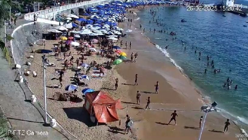 Imagem - Contenção desaba no Porto da Barra após homem cair da calçada; veja vídeo