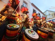 Imagem - Olodum celebra Olodumaré em primeiro dia de desfile no Carnaval