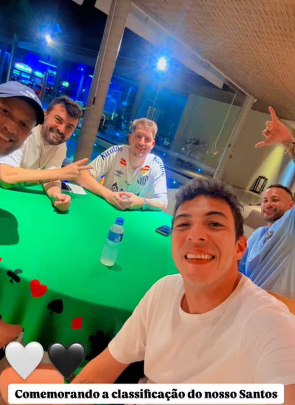Neymar em noite com os amigos