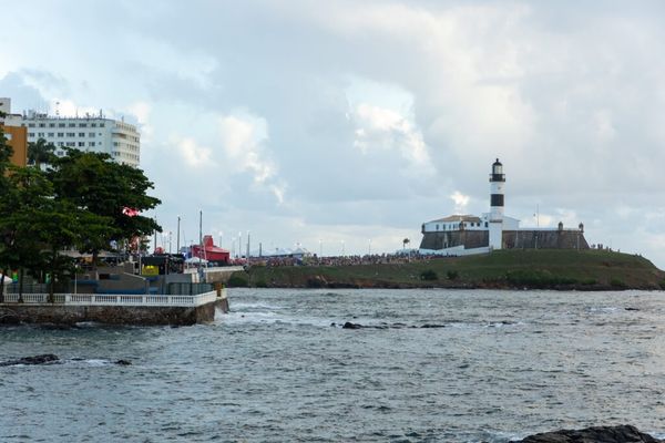 Salvador intensifica fiscalização no Parque Marinho da Barra para coibir danos ambientais no Carnaval