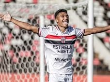 Imagem - Após quase ter morte constatada, jogador do Bragantino começa a respirar sem aparelhos