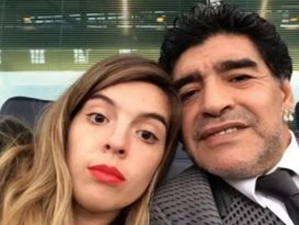 Dalma Maradona ao lado do pai