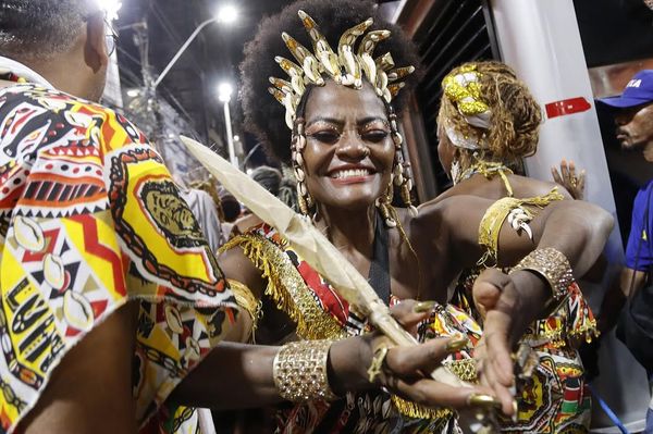 Ilê Aiyê no desfile de carnaval 