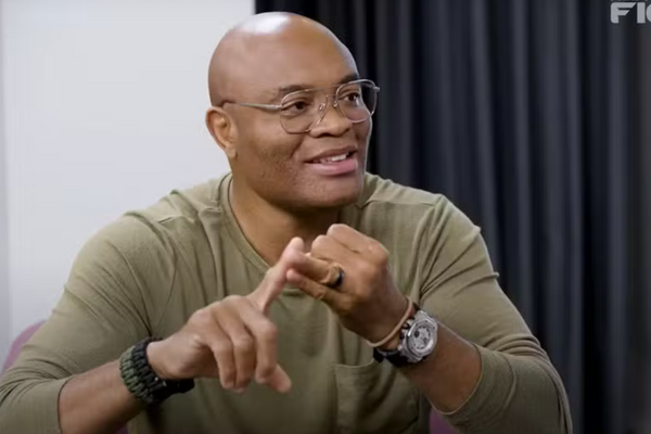 Anderson Silva fala em entrevista ao pugilista Andre Ward