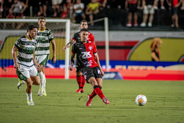 Gabriel Baralhas está fora da partida contra o Sport, pela Copa do Nordeste