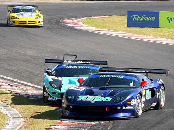 Salles correu o campeonato de 2008 do GT Brasil com um Ford GT