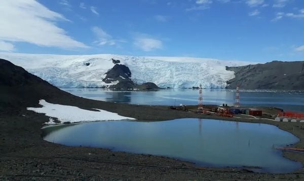 Estação Comandante Ferraz, base de pesquisa do Brasil na Antártica