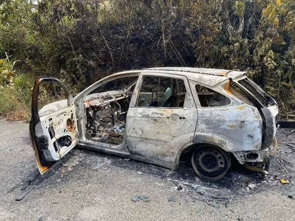 Carro foi localizado na Rua da Forja Bahia