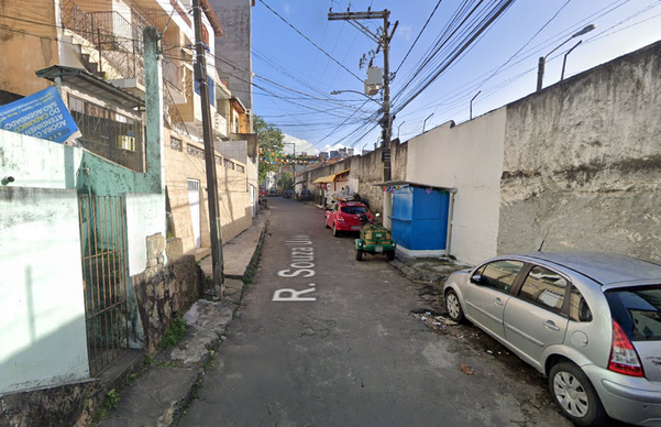 Rua Souza Uzel, na Federação