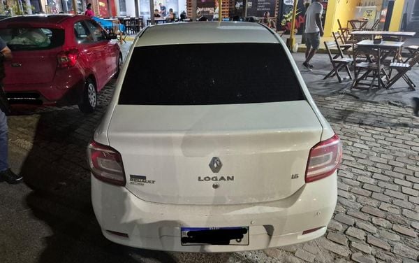 Carro usando no crime é encontrado pela polícia 