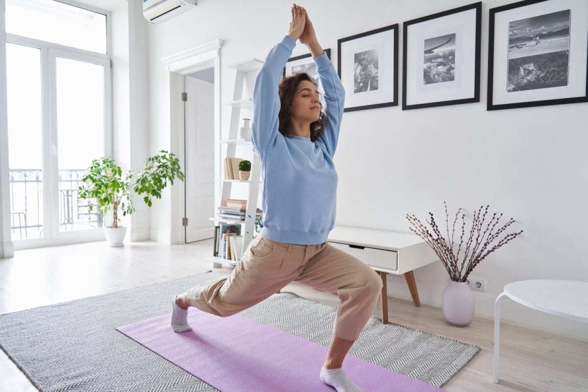 O pilates se destaca por seu impacto positivo no bem-estar mental (Imagem: Ground Picture | Shutterstock) 